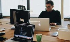 天涯社区情感论坛热帖引爆全网共鸣！从古早文的情话连篇到离婚出柜的勇气满满，“天涯情感版”妥妥的走红网络